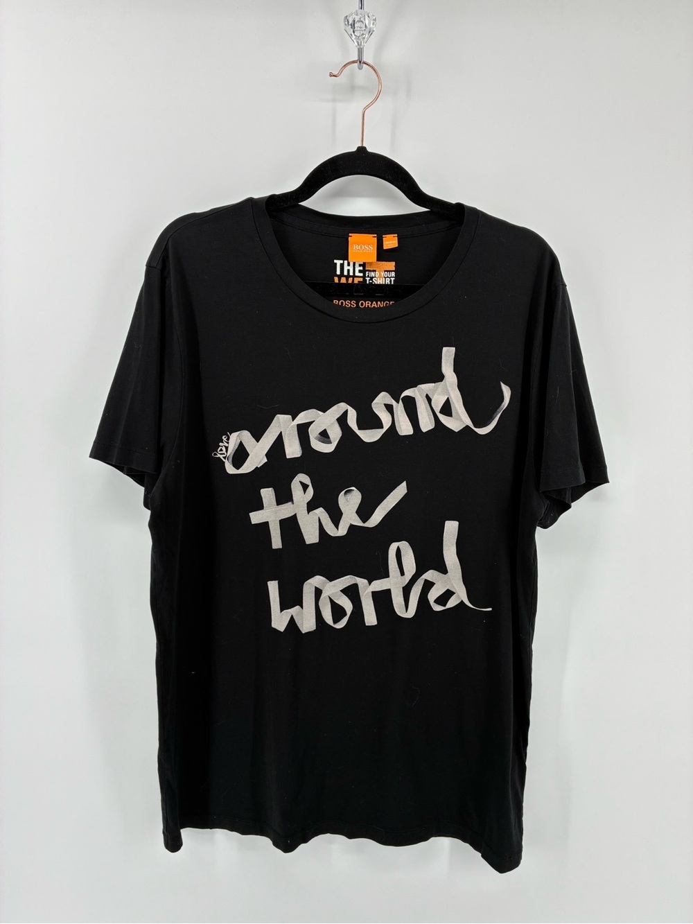 BOSS ORANGE Black 'Love Around the World' Tee